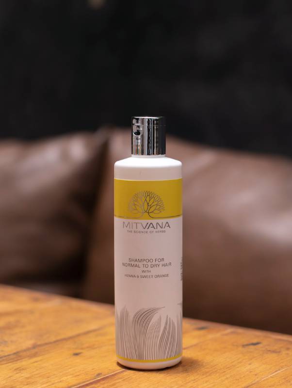 Shampoo For Normal To Dry Hair With Henna and Sweet Orange